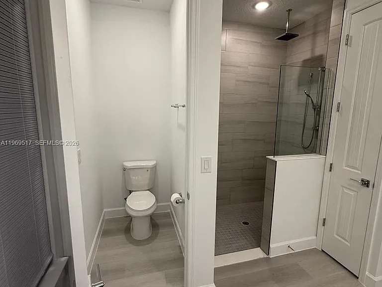 1255 Wadsworth St SE — Photo 3
