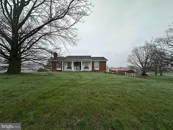 3rd image of 7220 Middleburg Rd