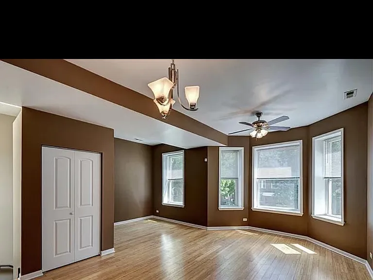 7154 S Vernon Ave #1 — Photo 1