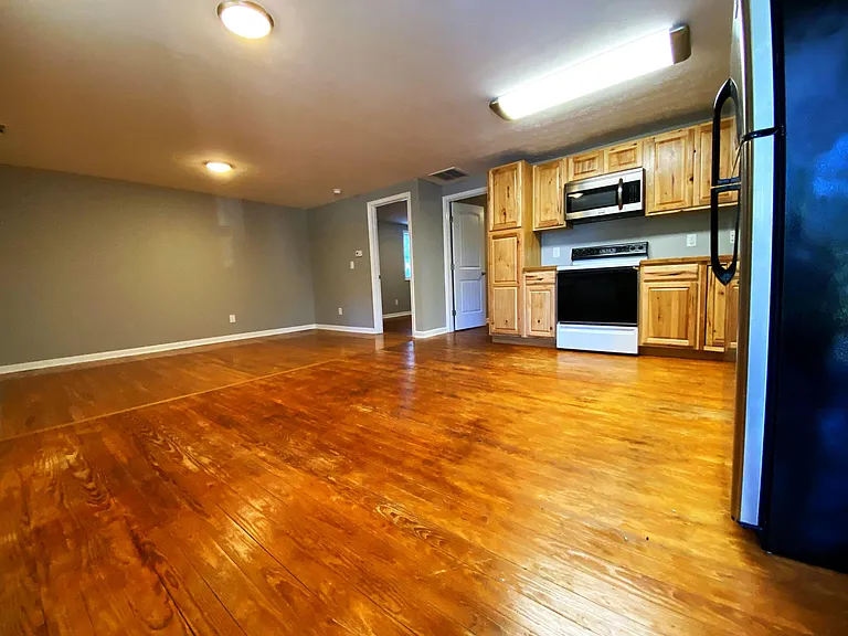 10 Whitney Ln #3 — Photo 2