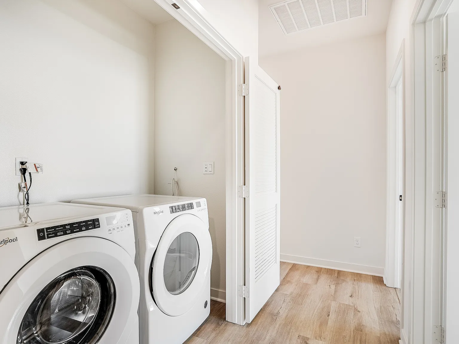 Enclave Heritage Townhomes — Photo 4