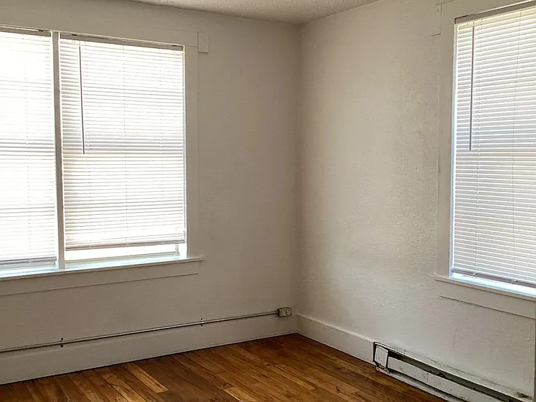 217 S Avenue J — Photo 15