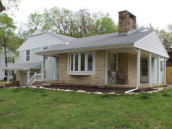 3rd image of 1616 Sherwood Way