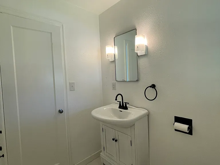 1025 22nd St NE — Photo 19