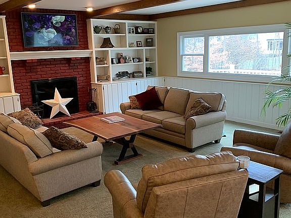 3rd image of 7493 Woodspring Ln