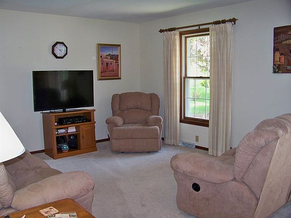 3rd image of 1521 Kentfield Way