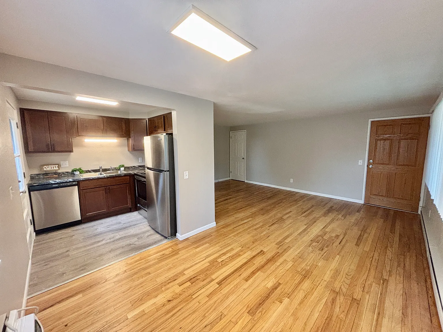 2 bed, 750 sqft, $1,295 — Photo 4