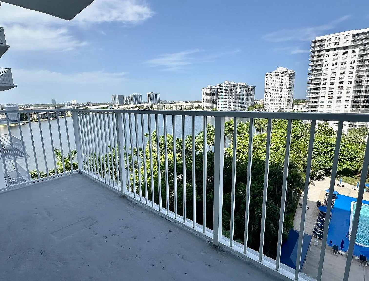 2 bed, 2.0 bath, 1220 sqft, $2,300 — Photo 4