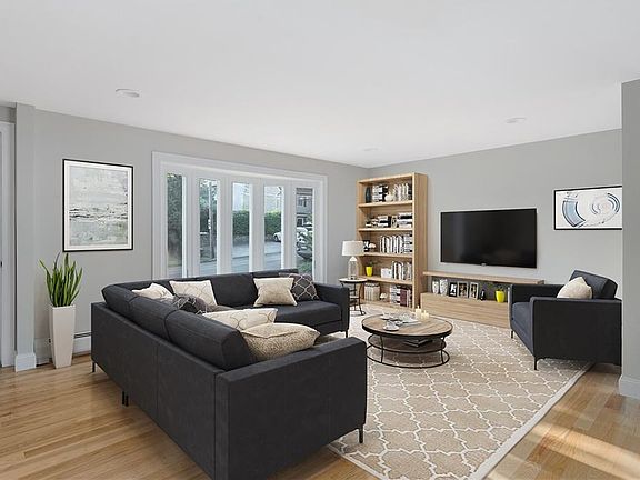 4th image of 21 Usher Ave