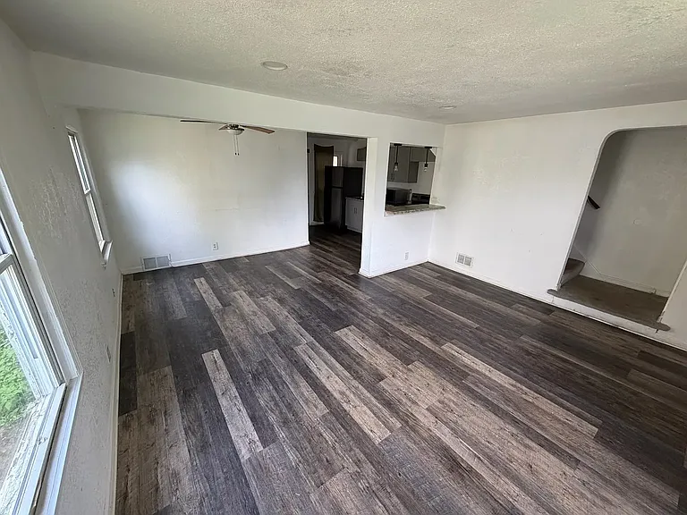 5439 Swope Pkwy — Photo 5