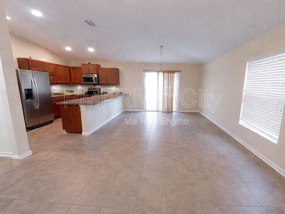 1st image of 12154 Alexandra Dr