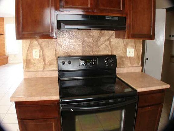 3rd image of 8912 Leo St #A/b