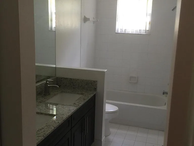 401 SW 120th Ave — Photo 24