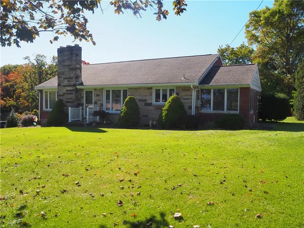 420 Saxonburg Rd, Butler, PA 16002