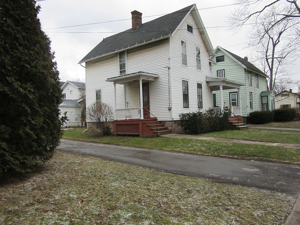 2nd image of 319 Eagle St