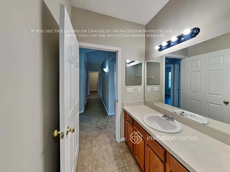 1068 Moosehead Dr — Photo 16