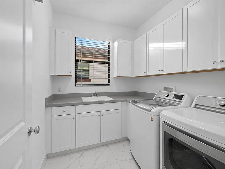 6020 Curie Pl — Photo 10