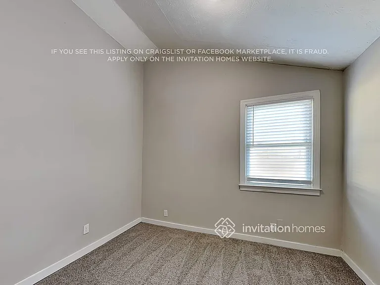 547 Rustic Rd — Photo 16