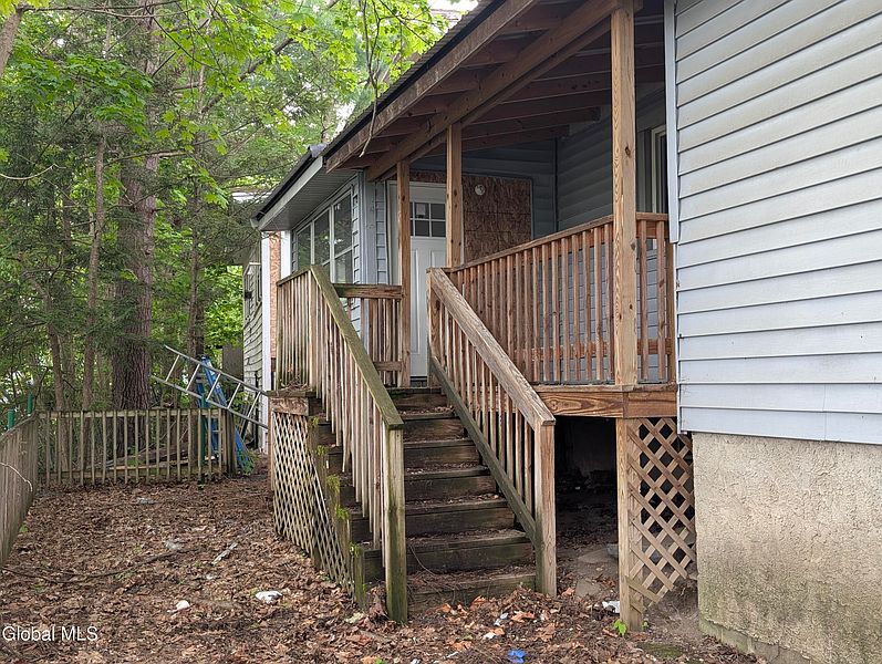 3rd image of 18 Cross Street