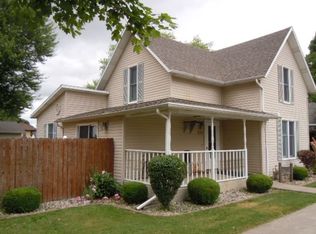 209 E Lincoln St, Millersburg, IN 46543