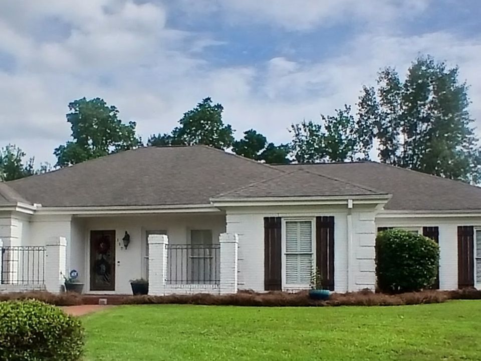 1st image of 117 Rolling Creek Dr