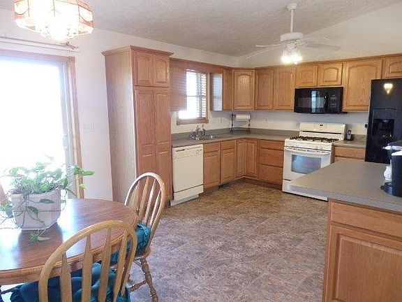 Large eat-in kitchen