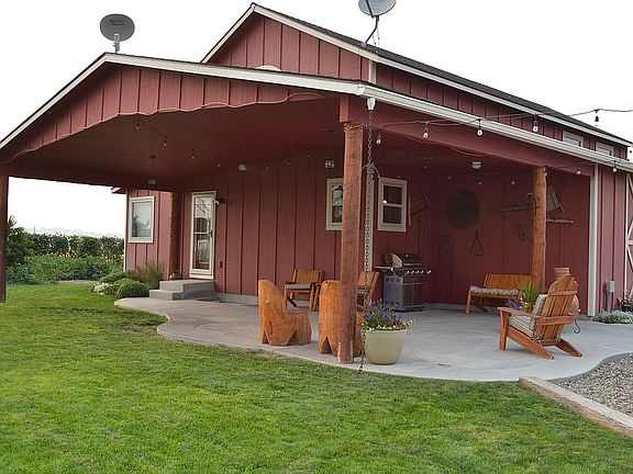 Private back Patio
