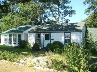 15 Nancy St, Coventry, RI 02816