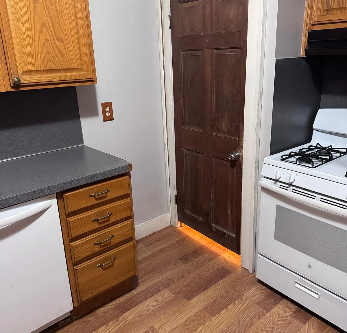 1 bed, 1537 sqft, $850 — Photo 1
