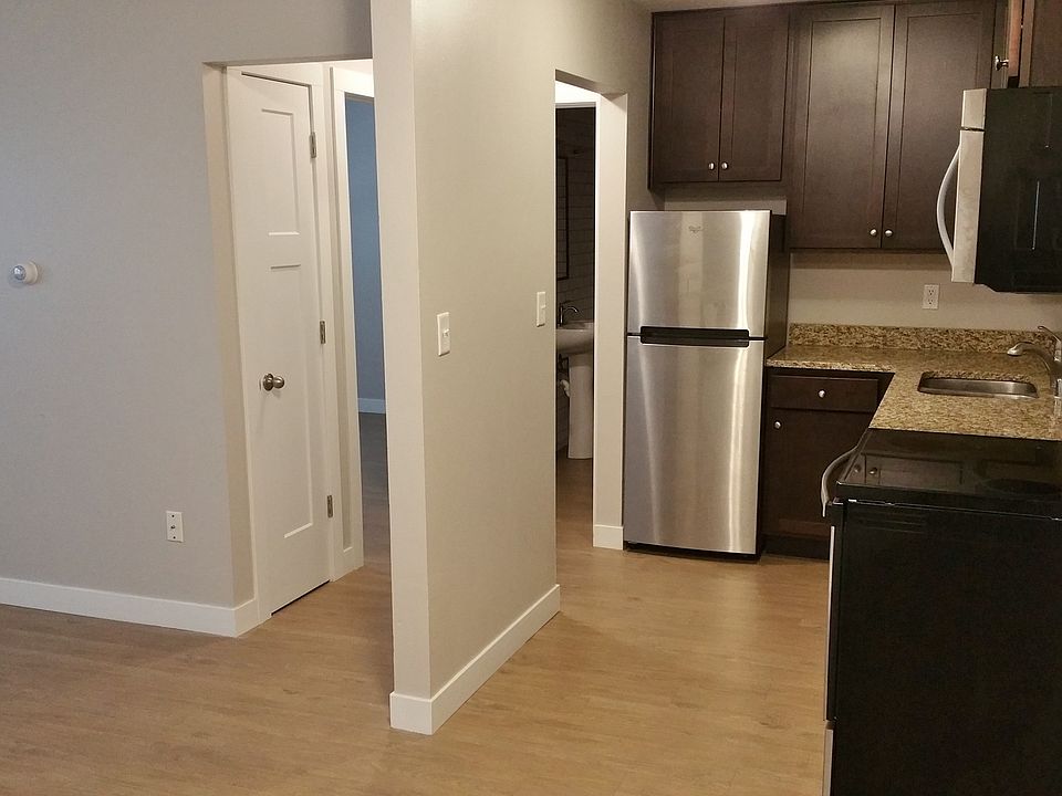 1st image of 2019 N Farwell Ave #315