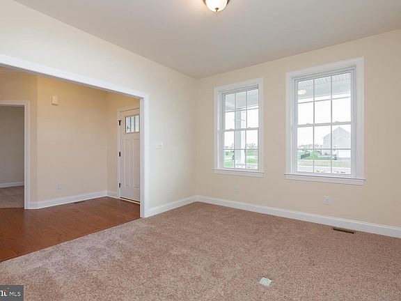 4th image of 336 Ellenwood Dr