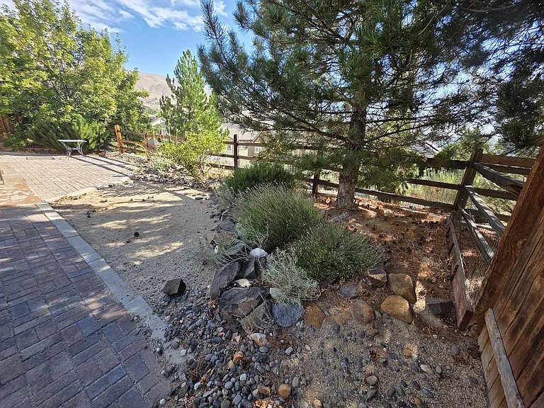 1640 Autumn Valley Ct — Photo 16