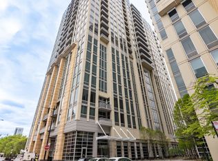 700 N Larrabee St APT 1902, Chicago, IL 60654