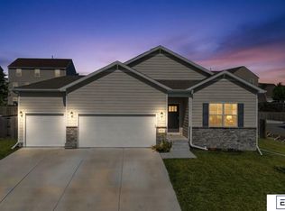 8506 S 63rd St, Papillion, NE 68157