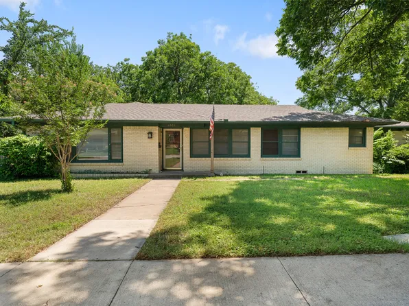 6908 Park Place Dr, Richland Hills, TX 76118
