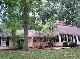 320 Lakewood Dr, Butler, PA 16001