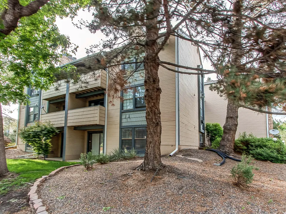 16255 E Alaska Pl #2
