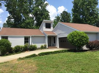 302 Oakwood Estates Dr, Anderson, SC 29621