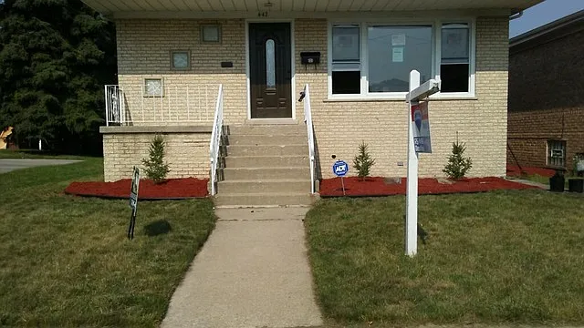 642 Bensley Ave photo 1