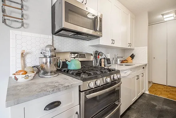 Rented by Corcoran | media 8