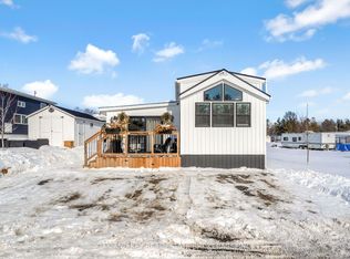 4838 Switzer Dr #203, Southwest Middlesex, ON N0L 1A0