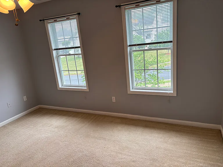 101 Quigley Ct — Photo 50