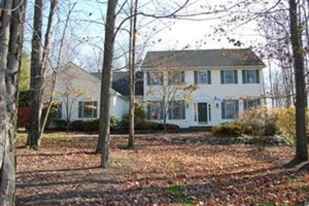 1st image of 525 Manor Brook Dr