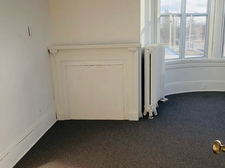 514 Park Ave W #1 — Photo 5
