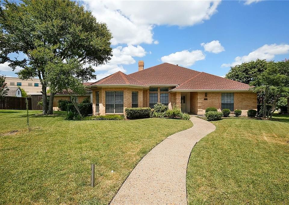 1st image of 3306 Jasmine Ln