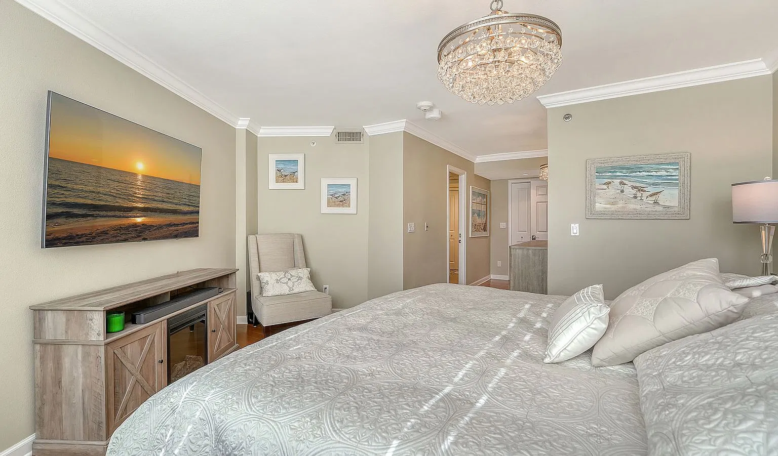 2 bed, 1602 sqft, $8,500 — Photo 4