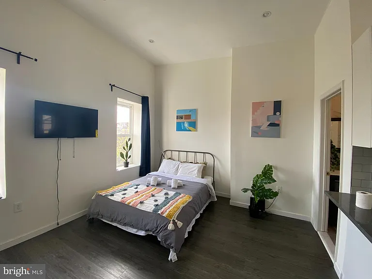 1725 Bainbridge St #3F — Photo 4