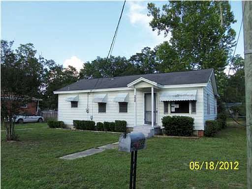 1st image of 208 Rocky Ave