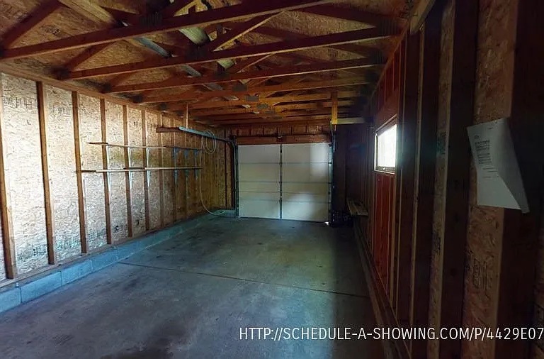 402 E Park St — Photo 10