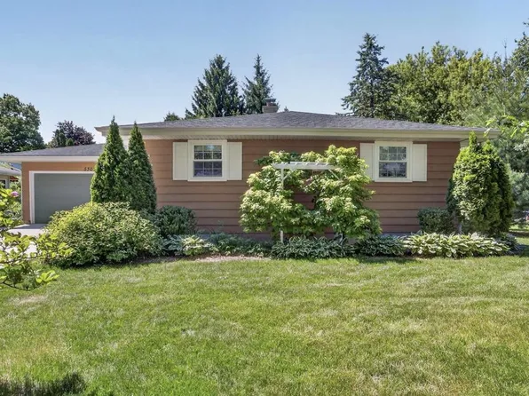 5305 Retana Drive, Madison, WI 53714